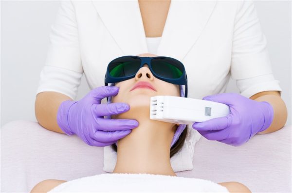 MENTON- EPILATION LASER