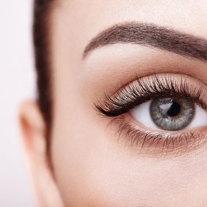 Réhaussement de cils + teinture de cils